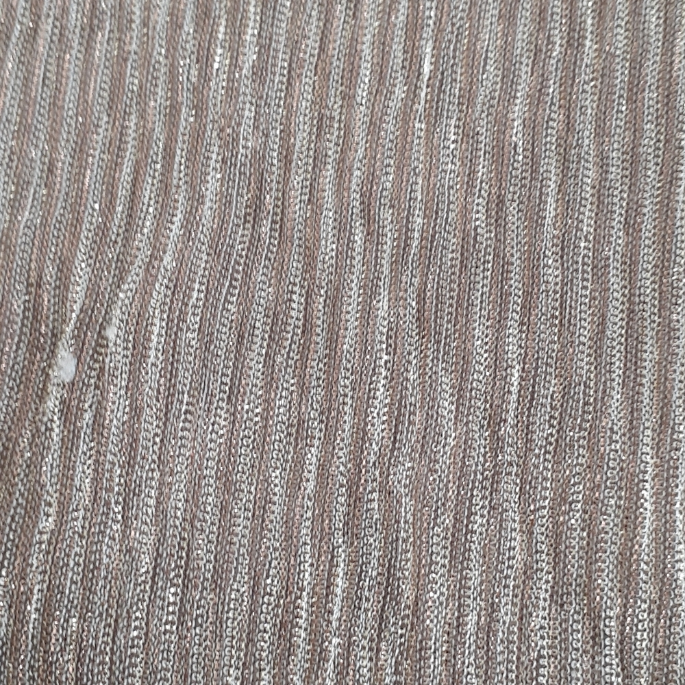 Metallic flutter sleeve top - Picture 2 of 2
